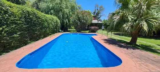Venta / Casa Quinta / Jardín Con Pileta / 2 Dormitorios / Garin, Escobar Gba Zona Norte