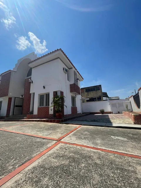 Michelle Vende Casa Quinta En Trigal Res.la Ciudadela Ce-s /