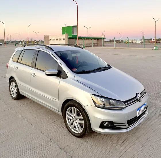 Volkswagen Suran 1.6 Highline Msi 110cv