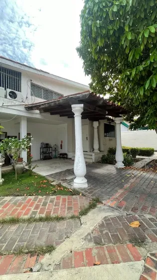 Casa Quinta En Venta En Lechería Av Principal Ls