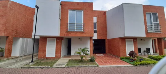 Venta De Casa En Unidad Residencial Alegra Jamundí