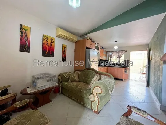 Naudy Escalona Asesor Inmobiliario De Rentahouse Vende Acogedora Casa En La Piedad Norte De Cabudare 