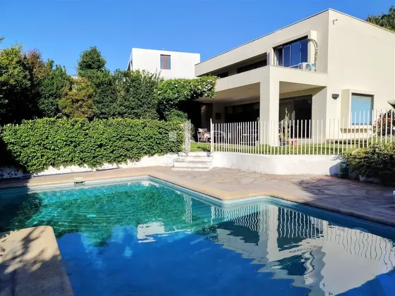 Casa En La Reserva Con 2 Dorm En Suite Y Lindo Jardín