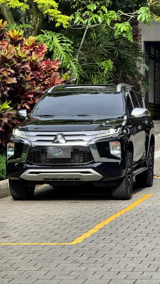 Mitsubishi Montero Sport Takai 2.5 Diesel 4x4