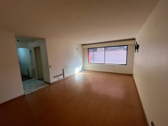 Arriendo Estupendo Departamento En Serrano Con Chacabuco 
