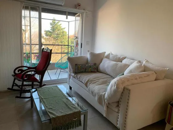 Departamento En Venta - 2 Dormitorios 2 Baños - 78mts2 - Adrogué