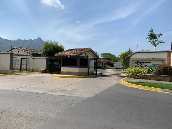 Casa En Pueblo De San Diego, San Diego. Residencia Agua De Canto. (saleg-91)