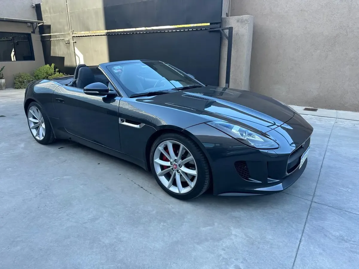 Jaguar F-Type 3.05297307577332633613