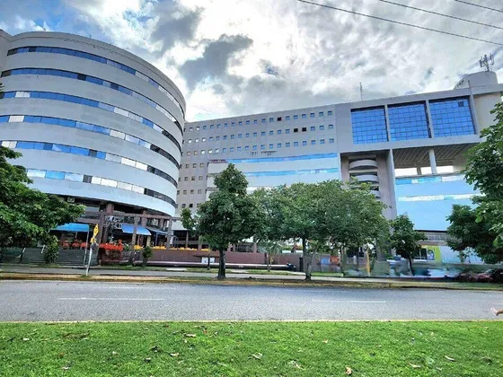 A1 Venta Excelente Oficina Ubicada En El Centro Comercial Reda Building.