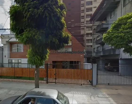 Casa En Venta De 8 Dorm. En Concepción