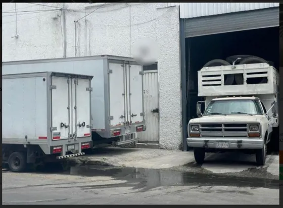 Renta De Bodega Comercial En Iztapalapa, Frente A Central De Abastos    Le399