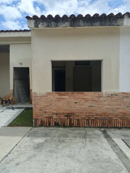 G35-01 Casa En Venta Venta En Obra Gris En Naguanagua Res. Rusticana Country