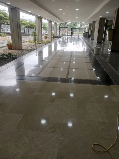 Instalación, Mantenimiento Y Pulitura En Granito Y Mármol