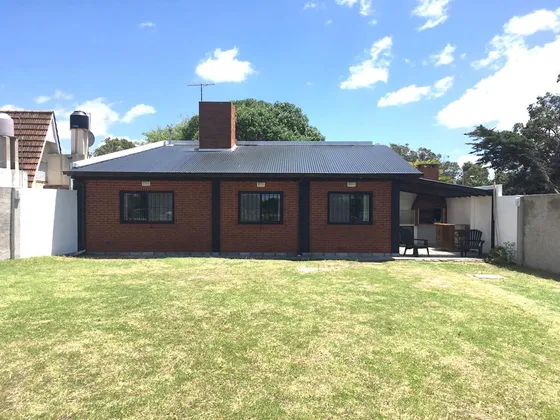 Casa En Venta O Alquiler Temporario, Barrio Atlántida, Reserva Forestal, Santa Clara Del Mar, Costa Atlántica