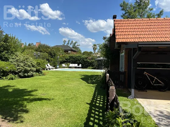 Casa En Country Club Banco Provincia