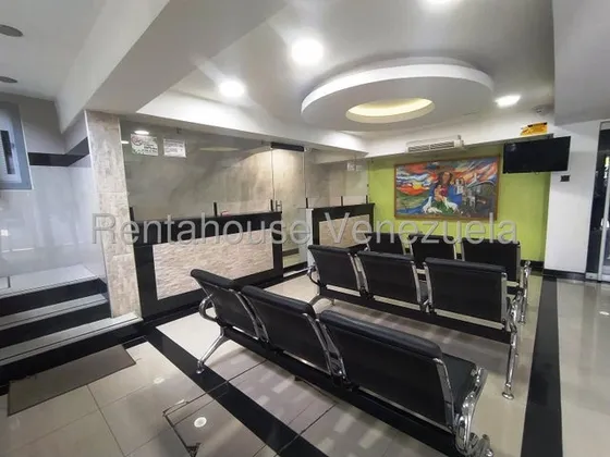 Maribel Morillo Asesor Inmobiliario De Rentahouse Alquila Edificio Moderno Y Distribuido En Oficinas/consultorios, Ubicado En Nueva Segovia Al Este De Barquisimeto  Lara