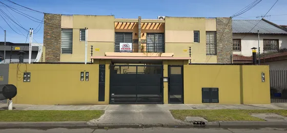 Departamento Dúplex  En Alquiler En Luis Guillón, Esteban Echeverría, G.b.a. Zona Sur