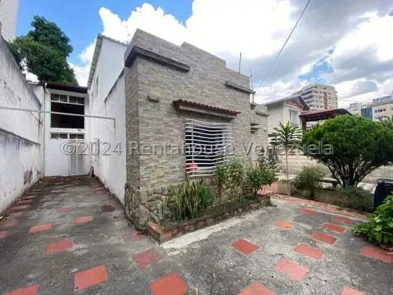 Exclusiva Casa En Venta En Los Palos Grandes 10 Puestos | Ubicación Estratégica 26-7667