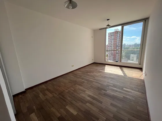 Cafferata Al 1000 - Venta  Monoambiente Con Patio En Rosario