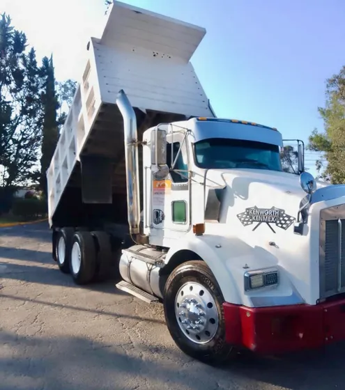 Torton Kenworth Modelo T800  Año 2000 Color Blanco  Motor Cu