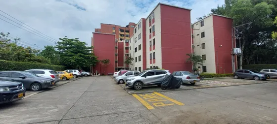 Venta Apartamento 5to. Piso Sector La Hacienda 