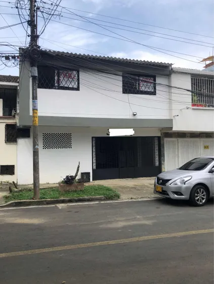 Amplia Casa En Santa Isabel