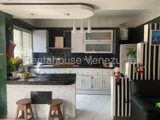 Cómodo Y Céntrico Apartamento En Venta En Los Caobos - Mls #25-13743 - Jca
