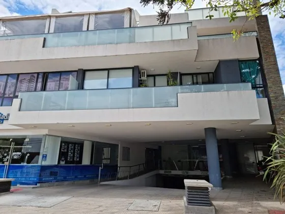 Cochera En Venta A Una Cuadra Del Centro