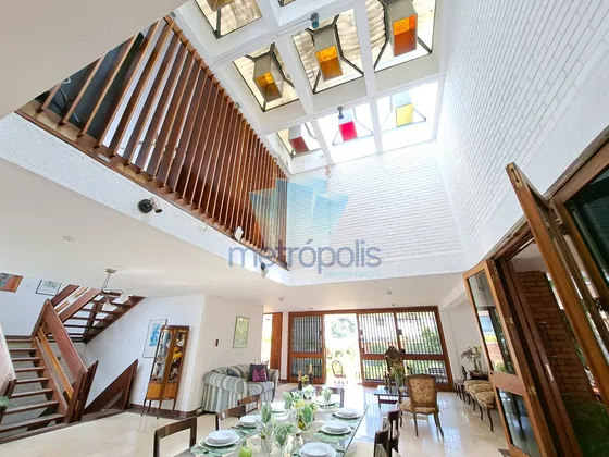 Vendo Fabulosa Casa Calle Cerrada. Para Remodelar 1.000 Mt2 Parcela. Jardin. Anexos