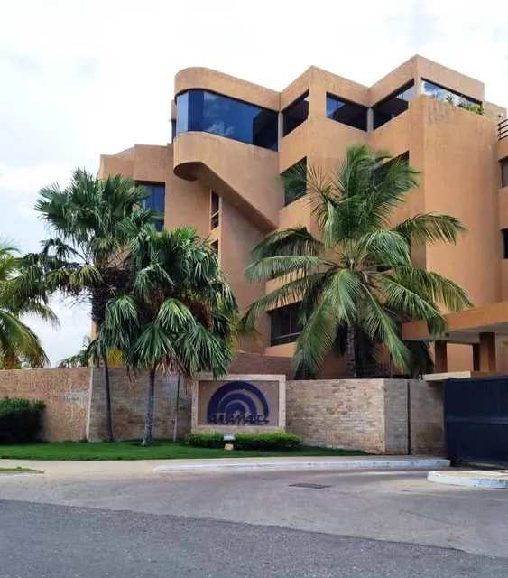 Apartamento En Alquiler Residencia Avilamares