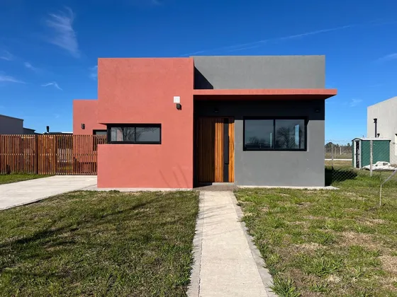 Casa En  Venta Barrio San Sebastián Área 13  Financiación