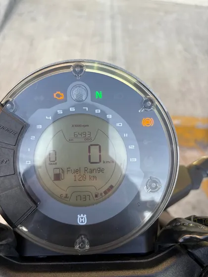 Husqvarna, Svartpilen 401, Con Poco Uso