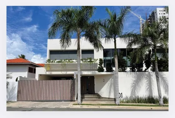 Hermosa Casa En Bella Vista