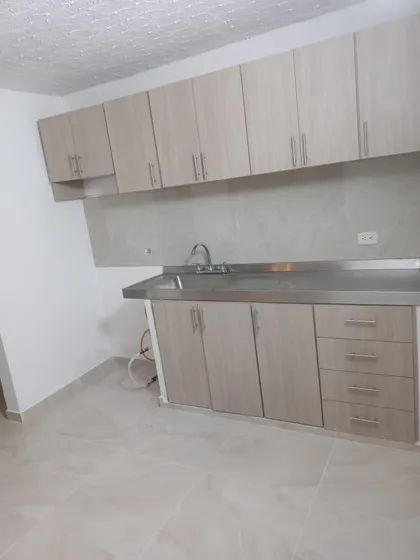 Casa En Venta Con Parqueadero, Cerca Al Centro Comercial  Unico.