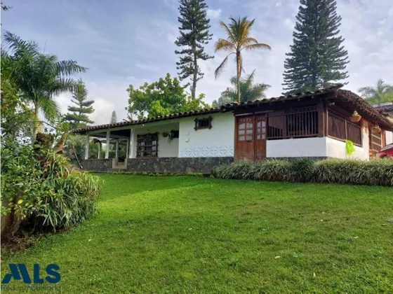 Hermosa Finca En Copacabana(mls#237450)
