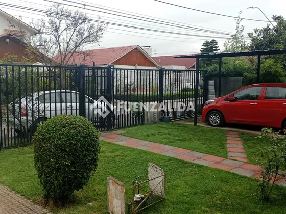 Casa En Venta De 3 Dorm. En Macul