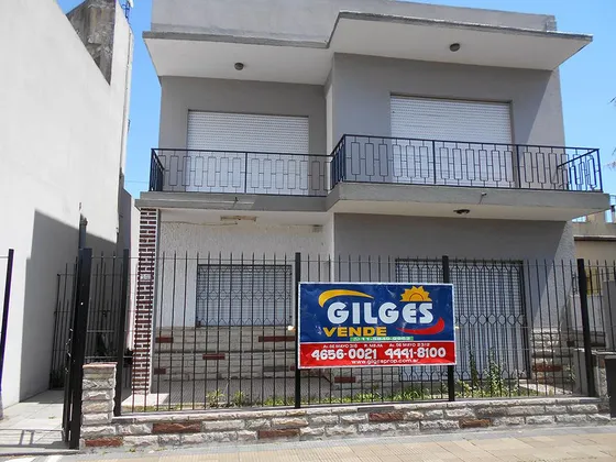 Venta Excelente Propiedad  5 Amb. 2 Ptas. En Morón  -  C/ent. Auto
