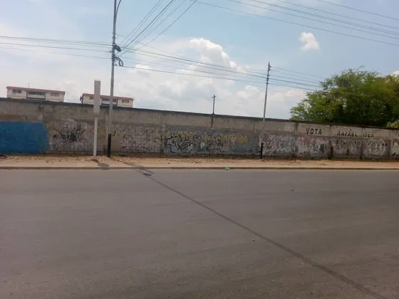 Terreno Regular 5.061 Mts2 De Esquina En Venta Entre Av Doctor Montoya Y Av. Aragua La Morita. 002jsc