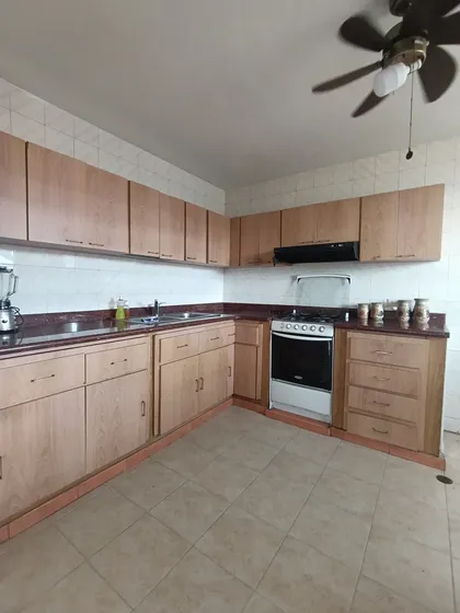 Clientes Directos.luze/se Ofrece Penthouse En Perfectas Condiciones Listo Para Mudarse.urb Los Colorados/piso 3/3 Hab/2 Bñ/1 Pet/cercano A La Avenida Bolívar De Valencia