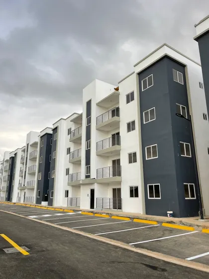 Apto Económico, Listo, Plano, En San Isidro Con Bono Viviend