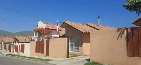 Se Vende Casa 3d/2b, Gran Terreno, Herradura Oriente, Cqbo