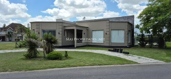 Casa En Venta En Canning Barrio San Eliseo Golf