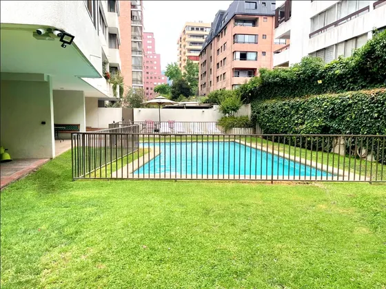 Departamento Arriendo De 3 Dorm. Barrio El Golf, Las Condes