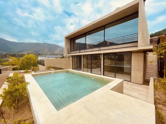 Espectacular Proyecto De 3 Casas En El Centro De Zapallar