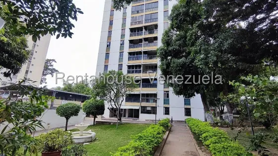 Apartamento En Alquiler, Urb. Los Chorros