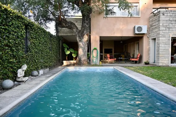 Oportunidad Casa 7 Ambientes En Ciudad Jardín Con Pileta 