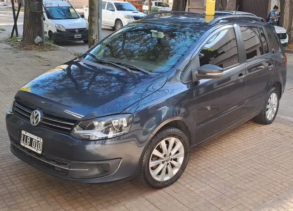 Volkswagen Suran 1.6 Trendline 11b