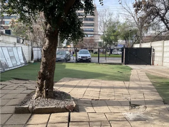 Casa Comercial / Manquehue / Colón
