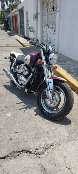 Suzuki Marauder