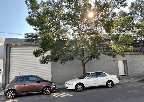 Edificio En Renta Para Oficinas Con Estacionamiento En La Felix Ireta, Morelia